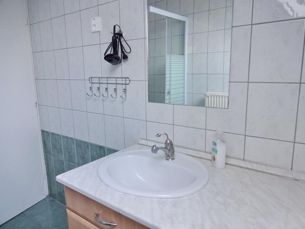 Albizia Apartments Balatonfured Exterior photo