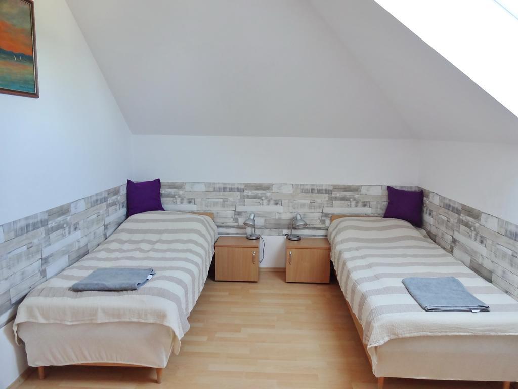 Albizia Apartments Balatonfured Exterior photo