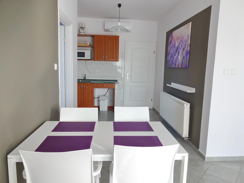 Albizia Apartments Balatonfured Exterior photo