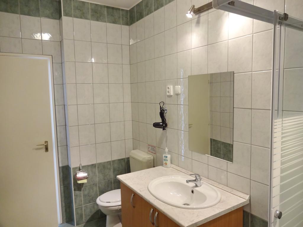 Albizia Apartments Balatonfured Exterior photo