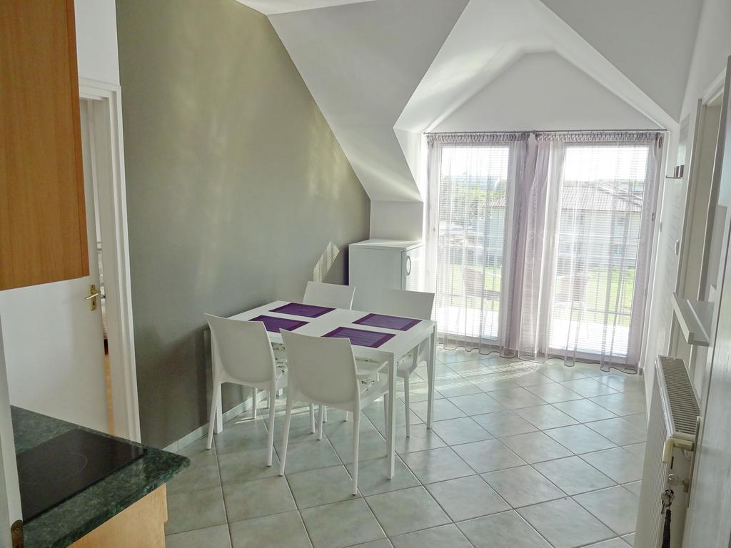 Albizia Apartments Balatonfured Exterior photo